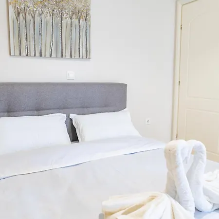 Leo's -cozy- Lägenhet *